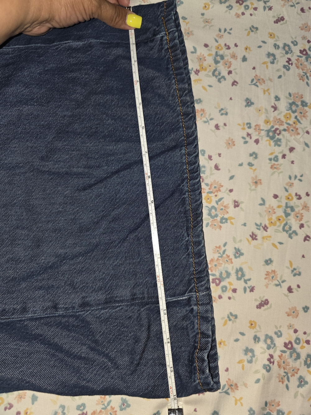 Wide Leg Women’s Jeans in Dark Blue - Picture 5 of 6